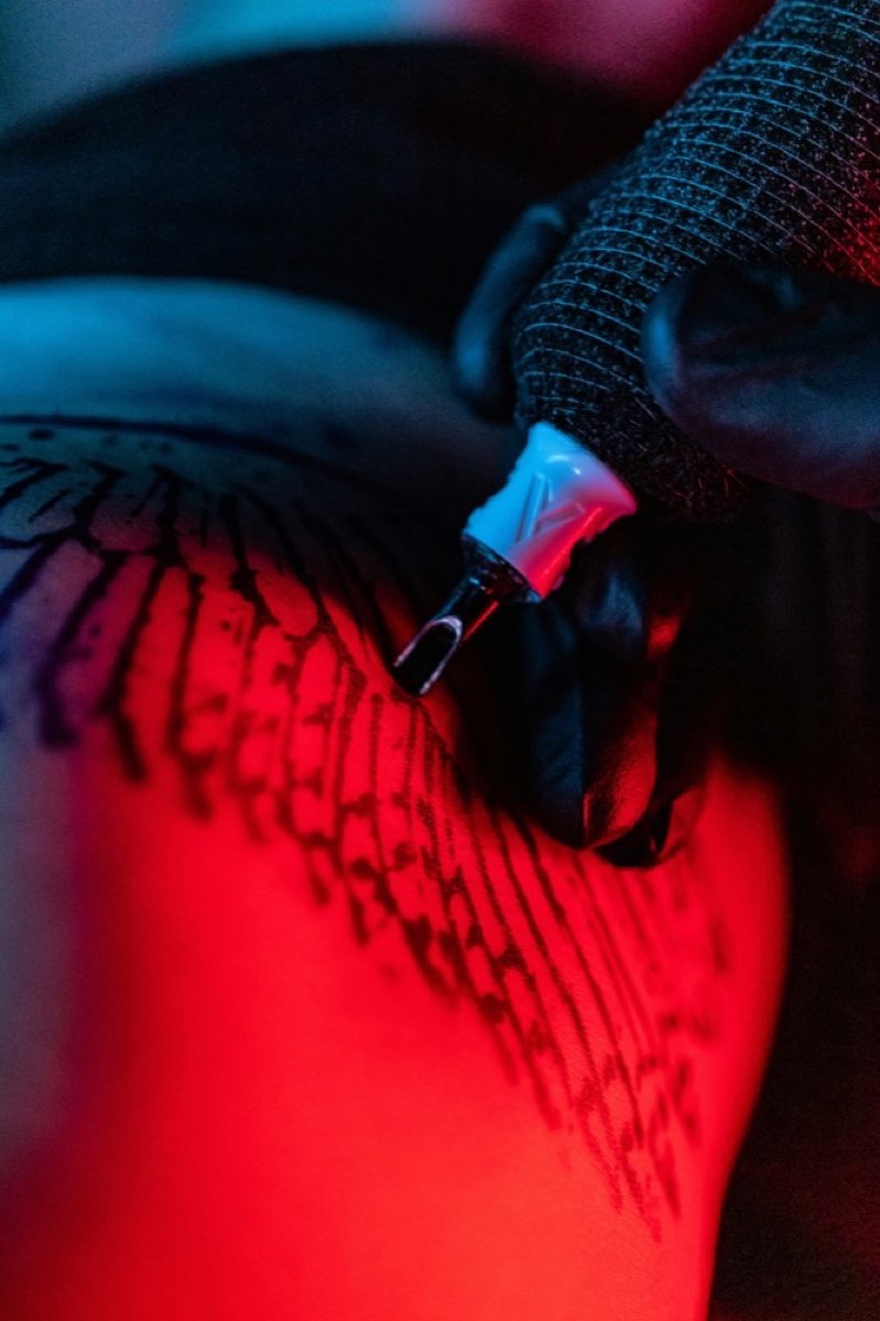 Tatuaggio infetto sintomi e cause